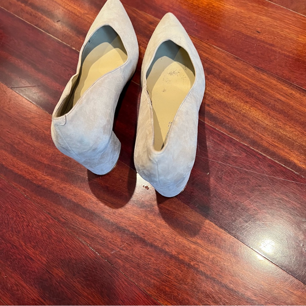 Brand New Never Worn Marc Fisher Tan Suede Shoes Size 812